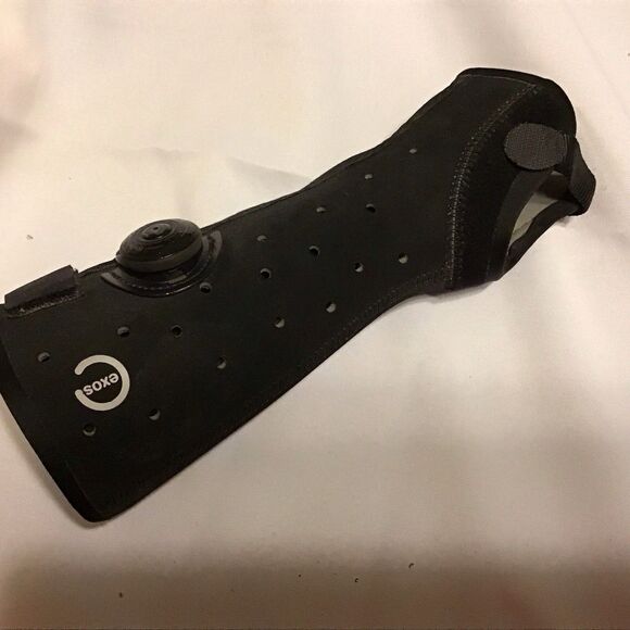 Exos Wrist Brace With Boa Closure Fracture Brace Open Thumb Left Small Vented - Picture 7 of 8